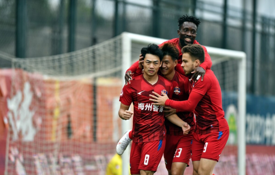 中欧体育平台登录关于成都蓉城内部会议纪要流出——转会期战术微调；中超使命明确；身体对抗强度拉满的信息