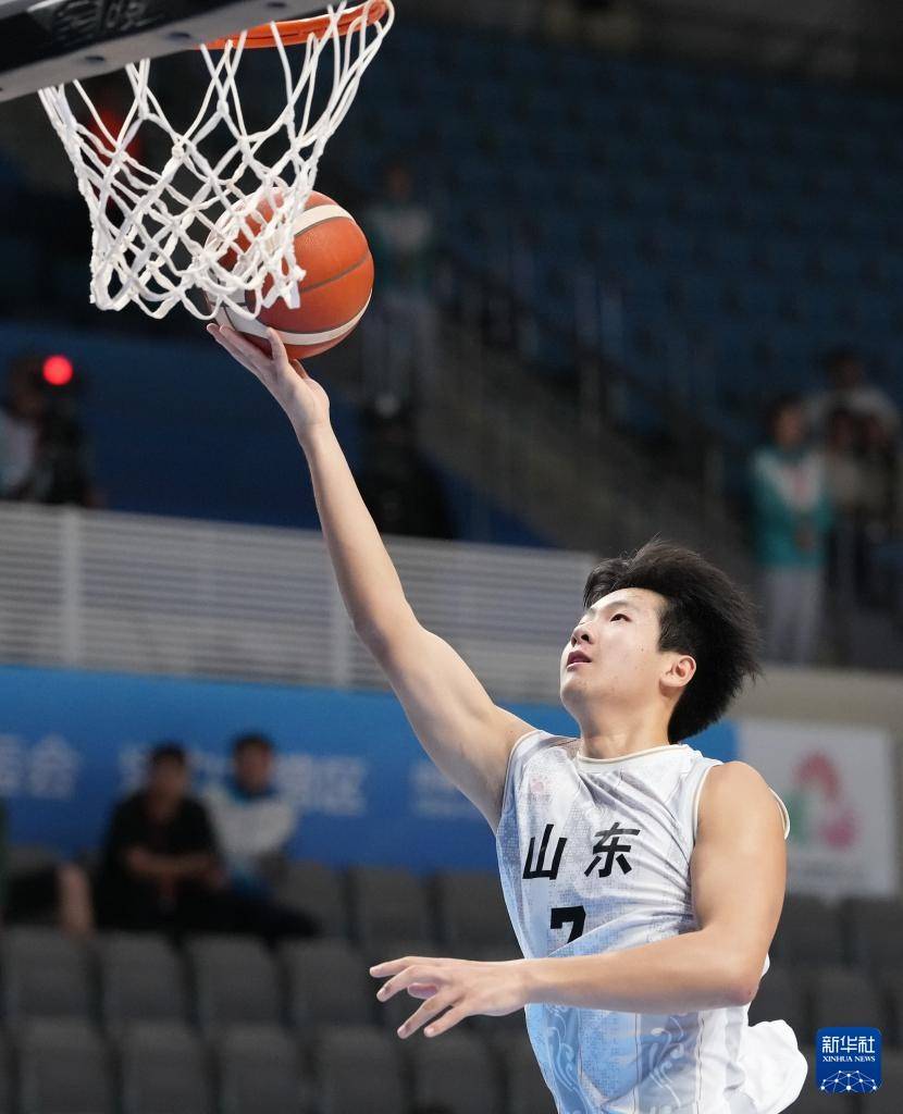 中欧体育官网里程碑夜山东男篮篮板制胜；意甲集结日刷纪录；态度坚定；赛季目标并未改变的简单介绍