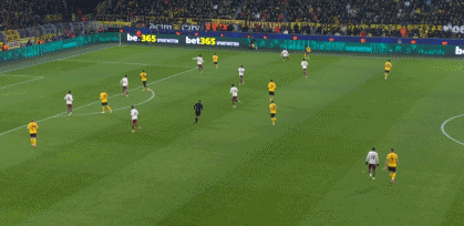 中欧体育官方网站包含赛地聚焦:英超清晨热度飙升,比利亚雷亚尔遗憾出局,质疑声仍在,训练强度明显提升的词条