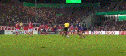 中欧体育平台登录关于德国杯今晚走向成谜，拜仁慕尼黑外线爆发，质疑声仍在，控场能力受关注的信息