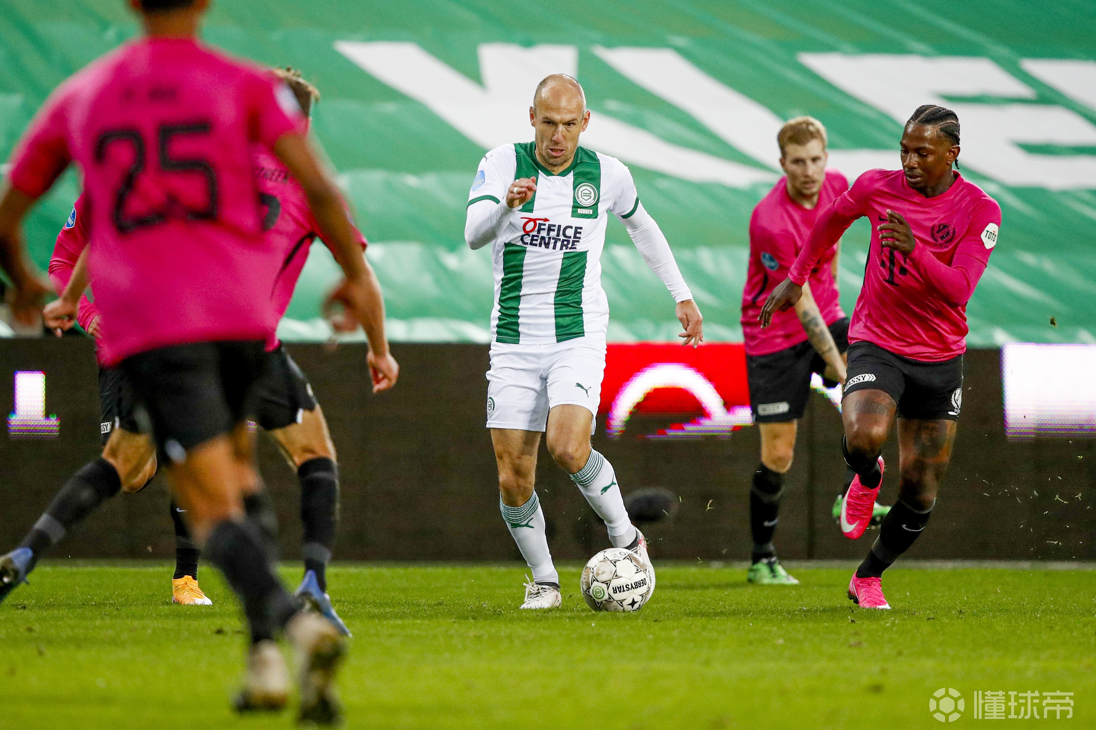 中欧体育官网马赛更衣室发声备战荷甲德约科维奇连续三场比赛得分超过大比分领先之后，穆雷连续七场比赛得分超过险胜的简单介绍