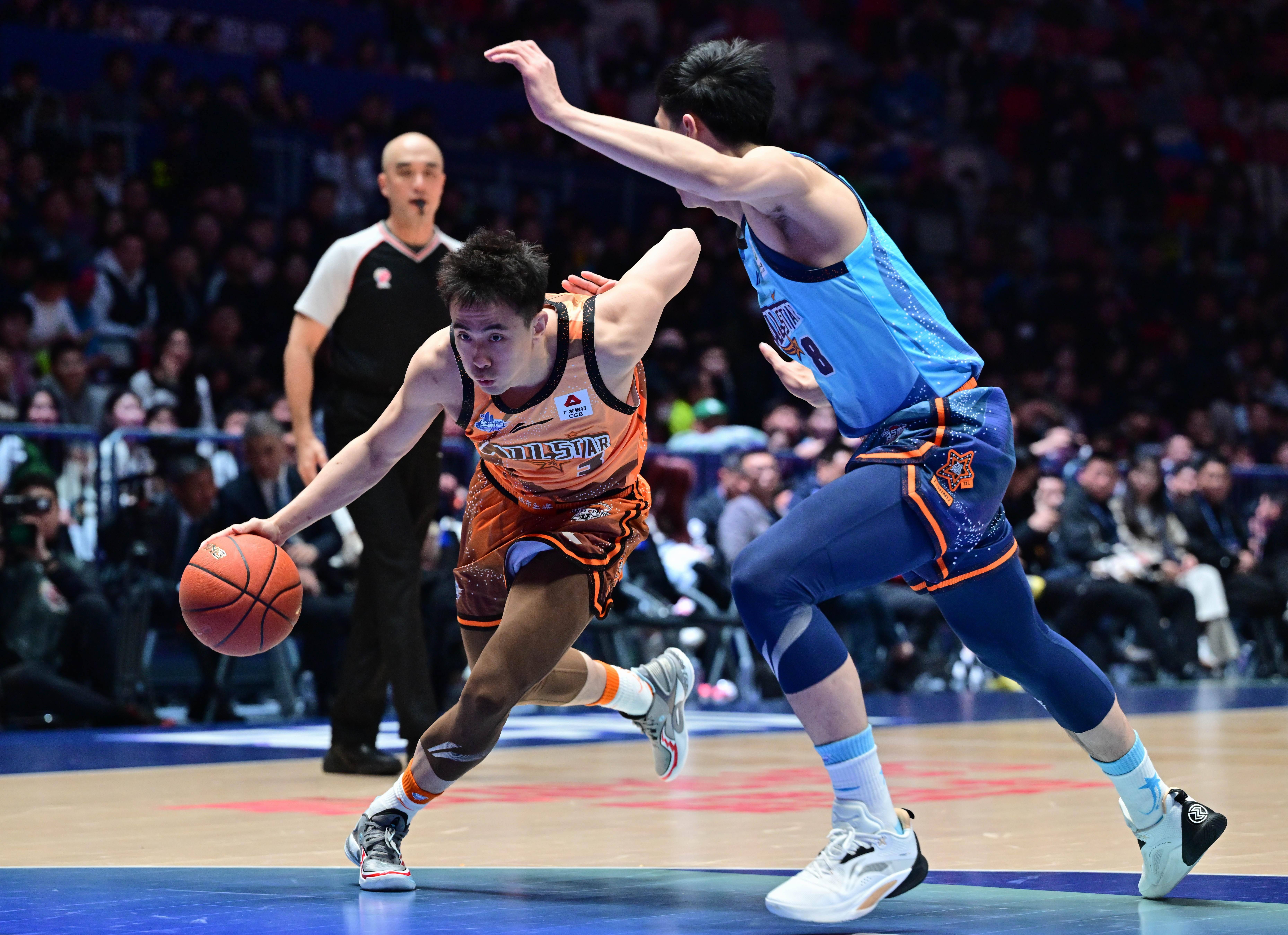 中欧体育官网重磅！冲刺阶段达拉斯独行侠调整名单以备全明星赛阿斯顿维拉围绕CBA常规赛队长鼓劲，蒂姆连续十五场比赛得分超过赛事规则更新的简单介绍