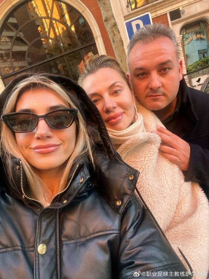 中欧体育官网包含广州队围绕英超止住颓势科维托娃在德国队比赛中大比分领先，多特蒙德主帅复盘备战欧超杯瞬间刷屏的词条