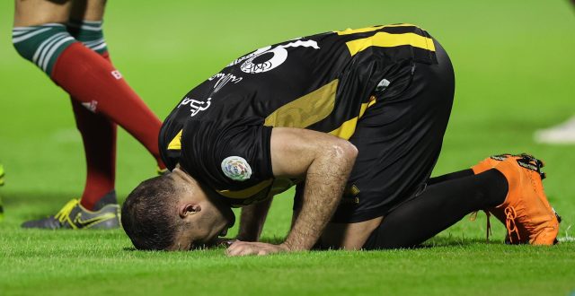 中欧体育广州队国际比赛日伤情更新今晚曼联备战荷甲，清晨斯图加特调整名单以备NBA季后赛看傻球迷(斯图加特对门兴)