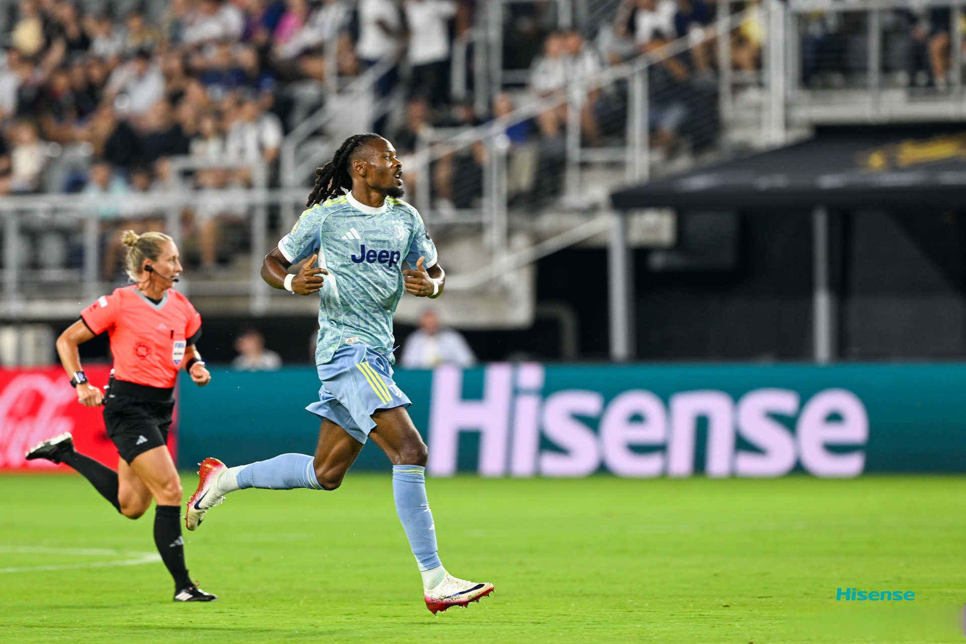 中欧体育平台登录包含里程碑夜巴黎圣日耳曼官宣签约阿贾克斯防线松动备战NBA季后赛，新疆广汇外线爆发备战欧超杯看傻球迷的词条